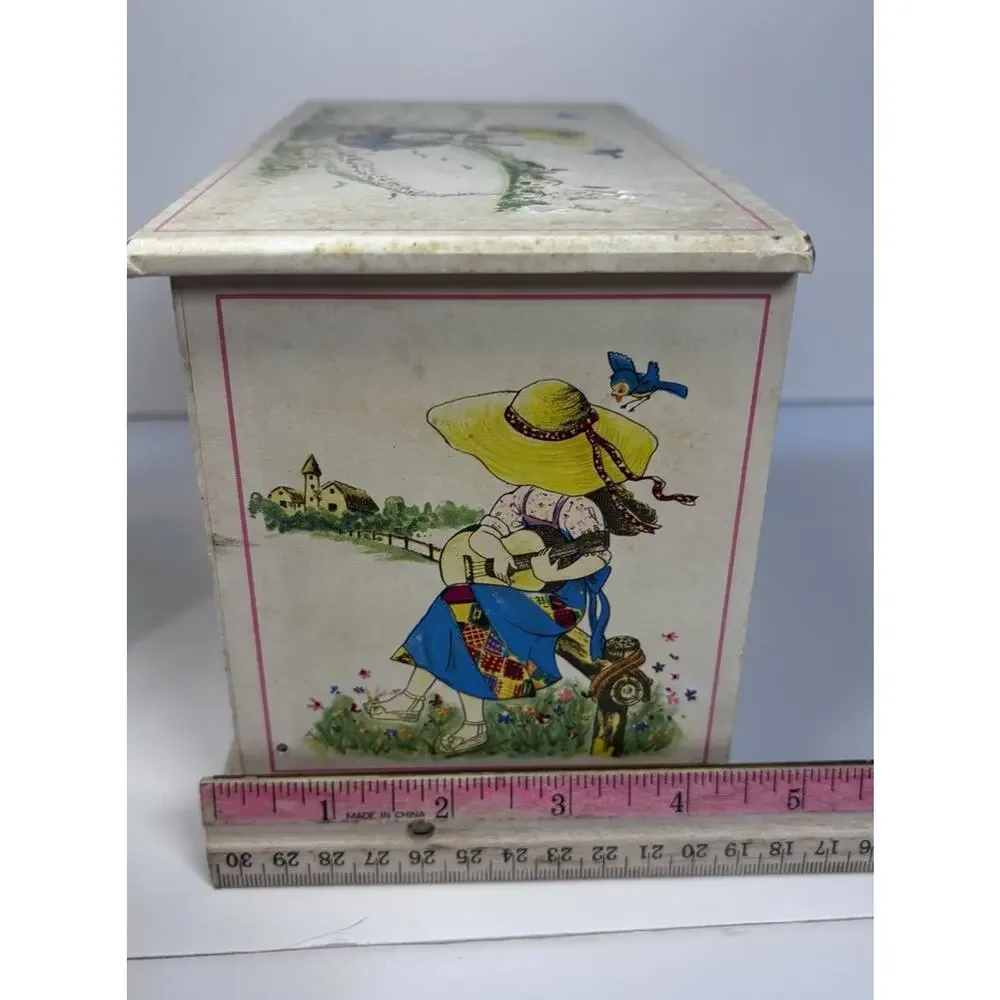 VINTAGE MCM MOD JEWELRY BOX Musical MINI DRESSER WHITE GIRL & Guitar 4 DRAWERS